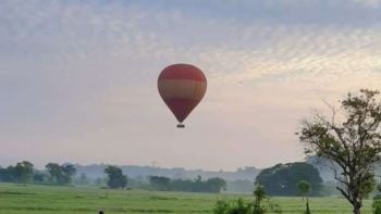 hot-air-balloon-sri-lanka-sigiriya-family-adventure-holidays-in-sri-lanka-ceylon-expeditions