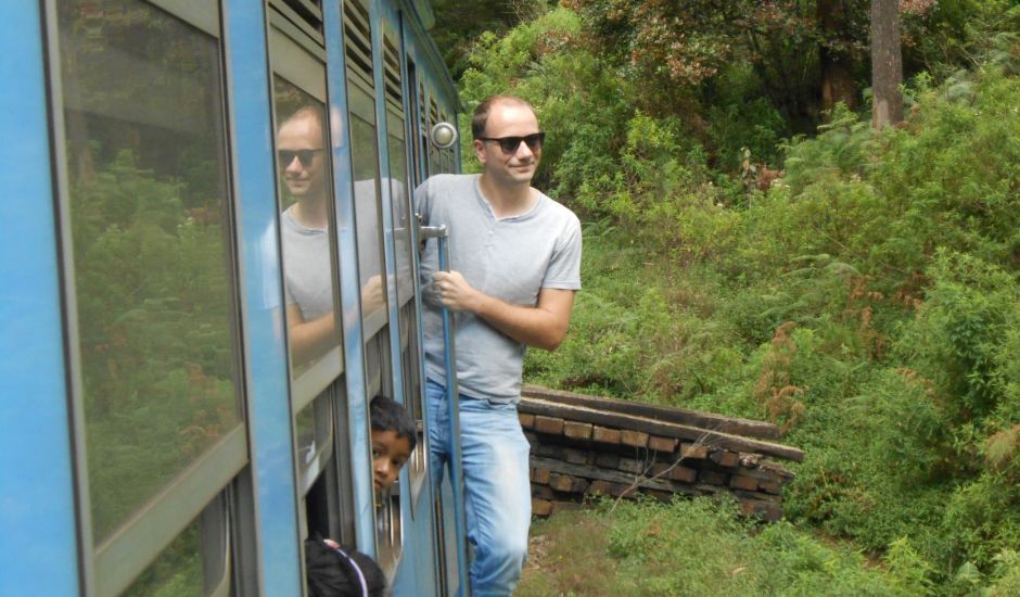 ella-kandy-train-sri-lanka-holiday-packages-ceylon-expeditions