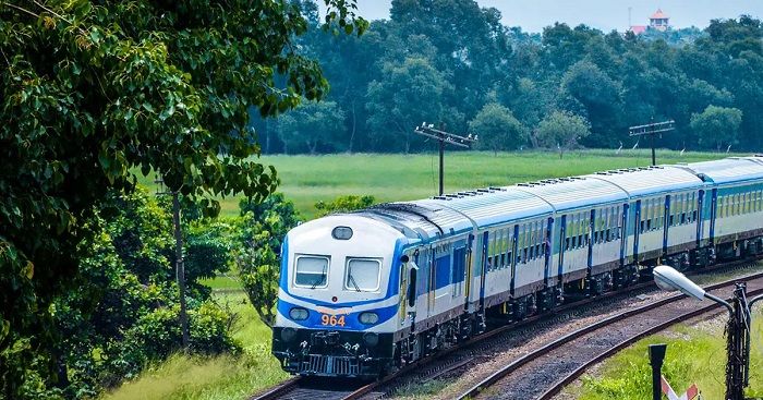 Colombo-to-Mannar-train