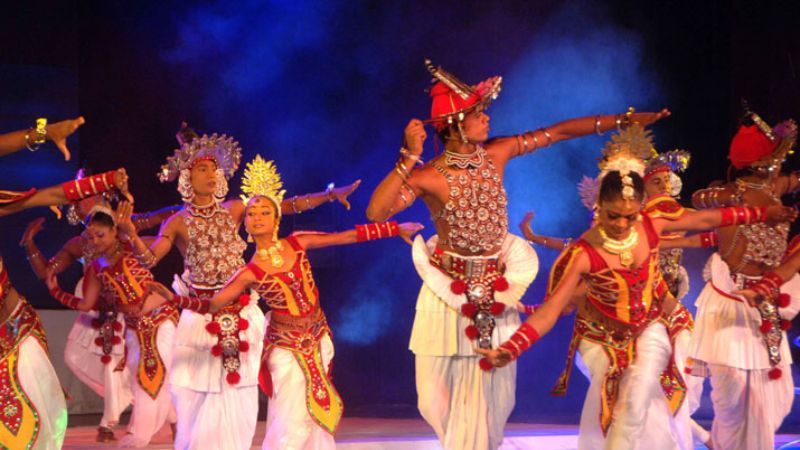cultural-show-kandy-Ramayana-sites-in-sri-lanka- ceylon-expeditions-sri-lanka-travel-agents