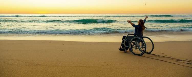 lady-on-wheelchair-beach-accessible-holidays-sri-lanka-ceylon-expeditions