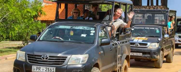 yala-national-park-jeep-safari-wildlife-holidays-ceylon-expeditions