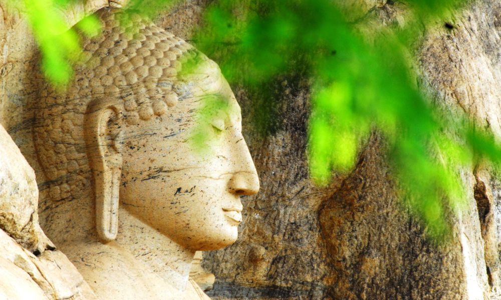 gal-viharaya-polonnaruwa-Sri lanka-buddhist-pilgrimage-tour-packages-ceylon-expeditions