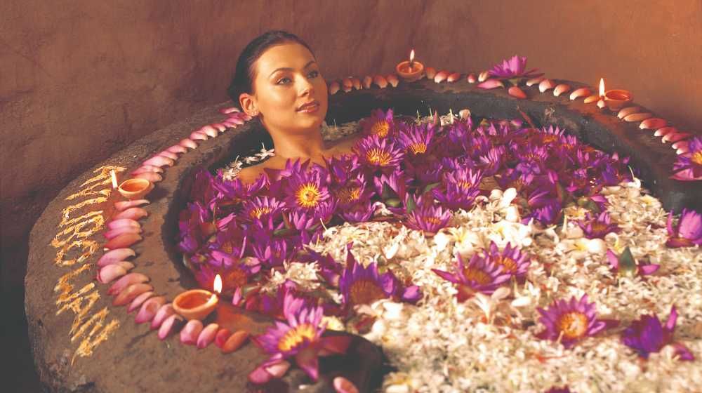 Herbal-Bath-Wellness-Holidays-Sri-Lanka-Ceylon-Expeditions